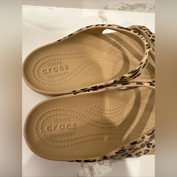 Crocs Kadee II Leopard Graphic Sandals Women's Size 8 Comfort Cushion Cute Sexy - Picture 5 of 13